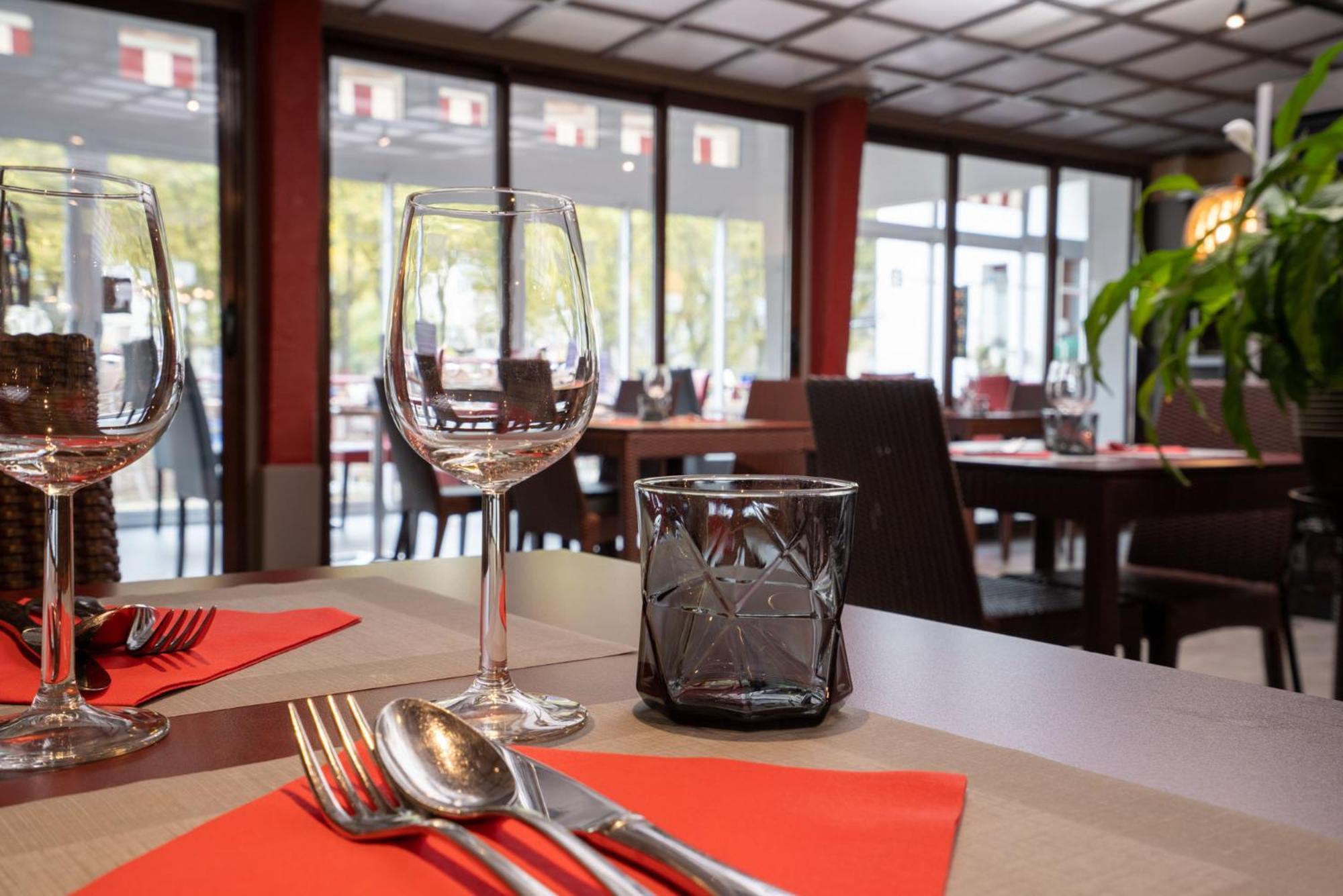 Logis Central Hotel - Restaurant & Spa Bort-les-Orgues Exterior photo