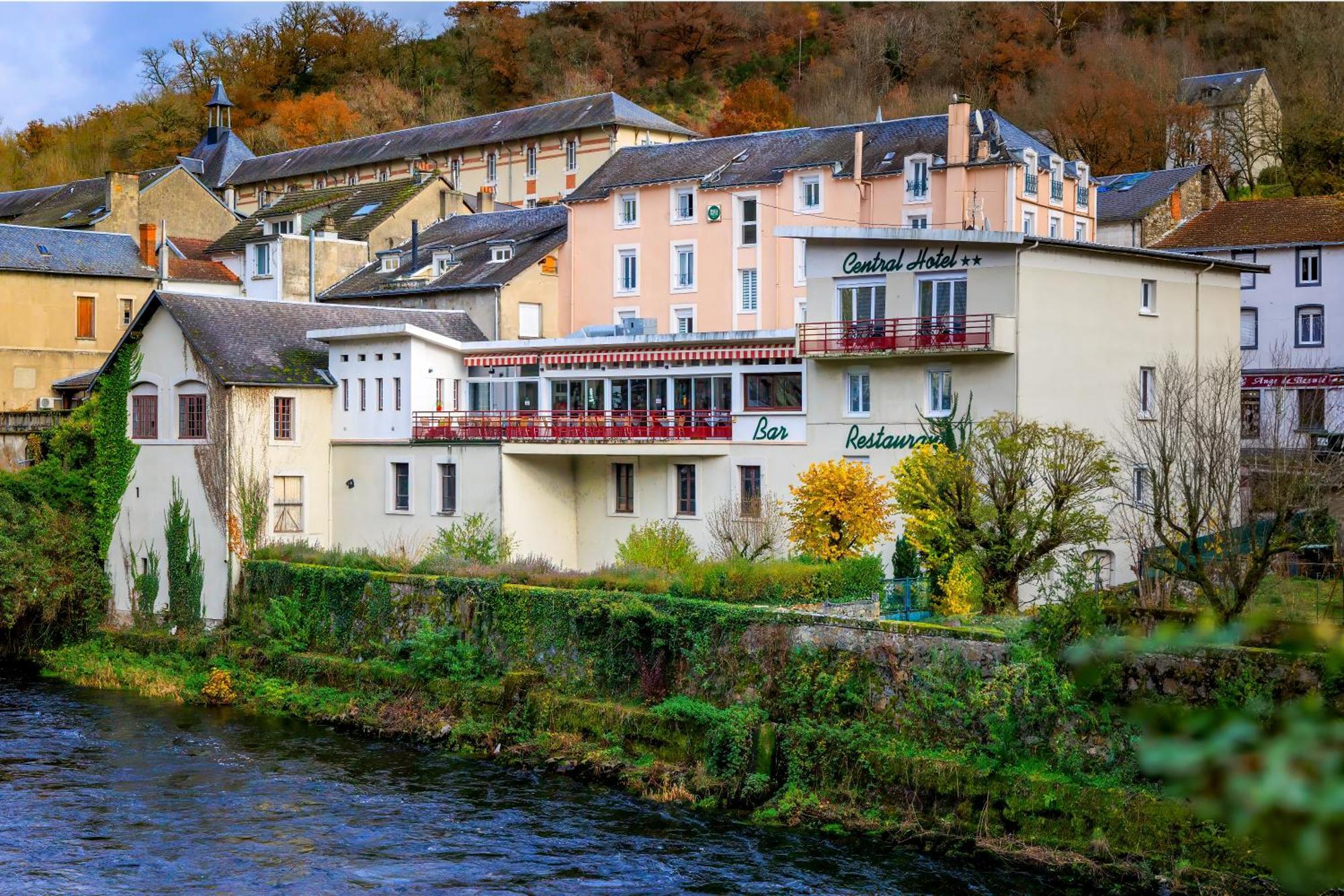 Logis Central Hotel - Restaurant & Spa Bort-les-Orgues Exterior photo
